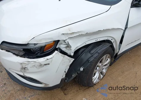 2020 Jeep Cherokee Latitude 4X4 from USA, damaged, VIN 1C4PJMCB0LD585353